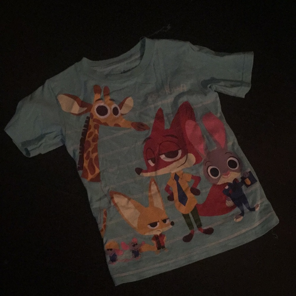 A zootopia shirt grate for kids size 5T